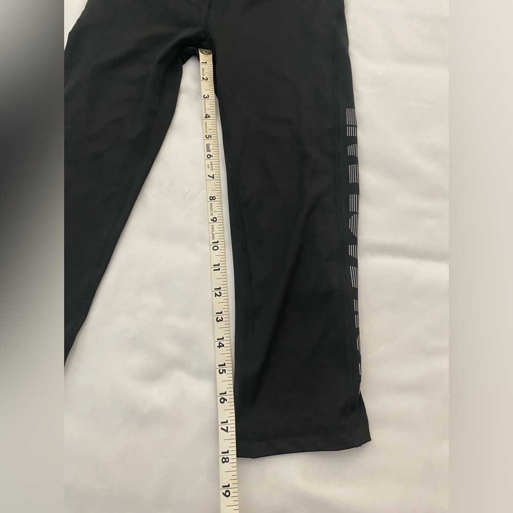 Women’s Live Love Dream Black Capri Pants. Size Small - Picture 3 of 6